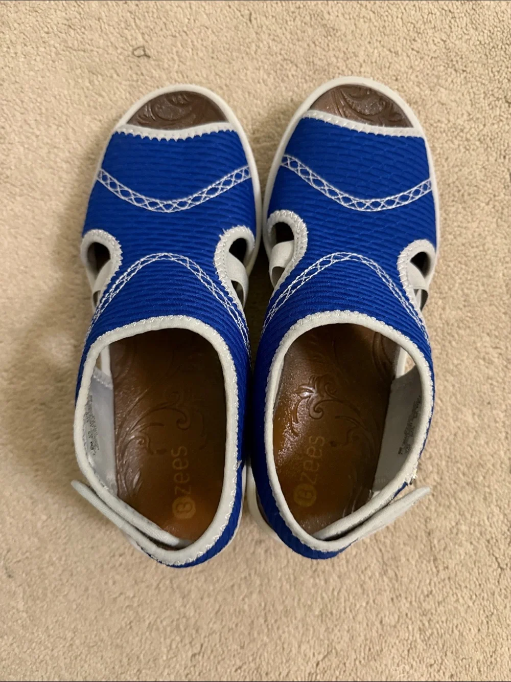 Bzees Womens Royal Blue and Light Gray Sandals